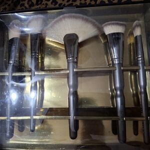 Professional Makeup Brush Set - Silver
